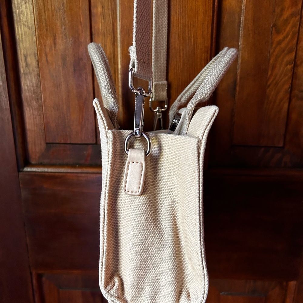 Brandon Blackwood Tan Canvas Tote - Picture 9 of 12